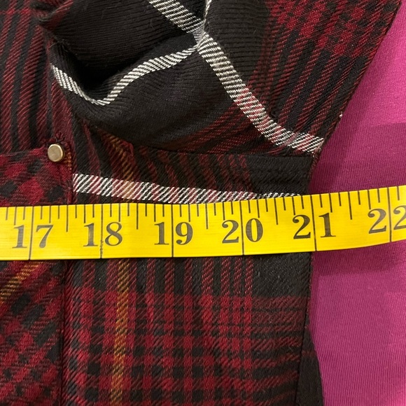 Dex high low button up shirt, Medium. - Picture 3 of 7